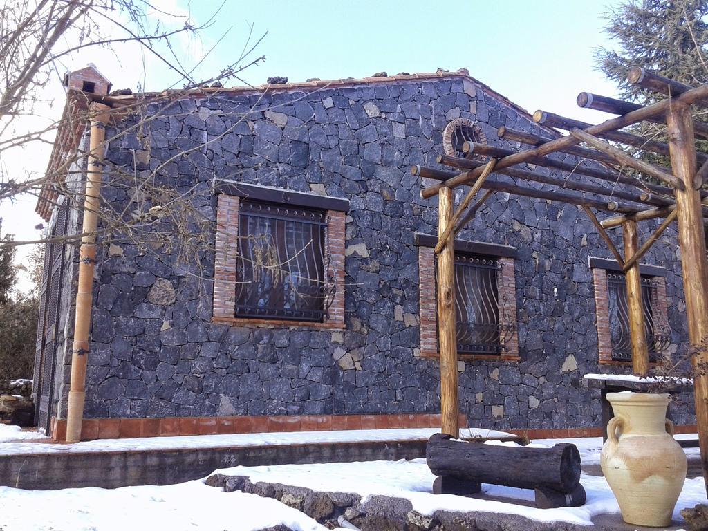 Вилла Casa Etna Бронте Экстерьер фото